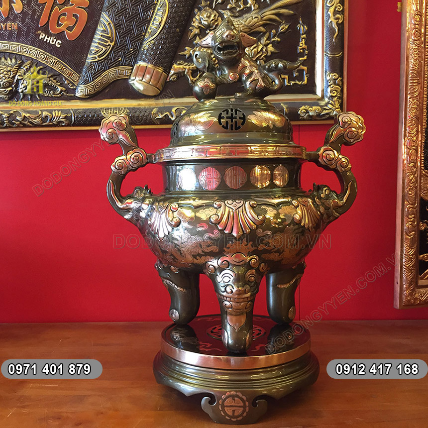 Nên dùng đỉnh đồng hay đỉnh sứ trong thờ cúng gia tiên?