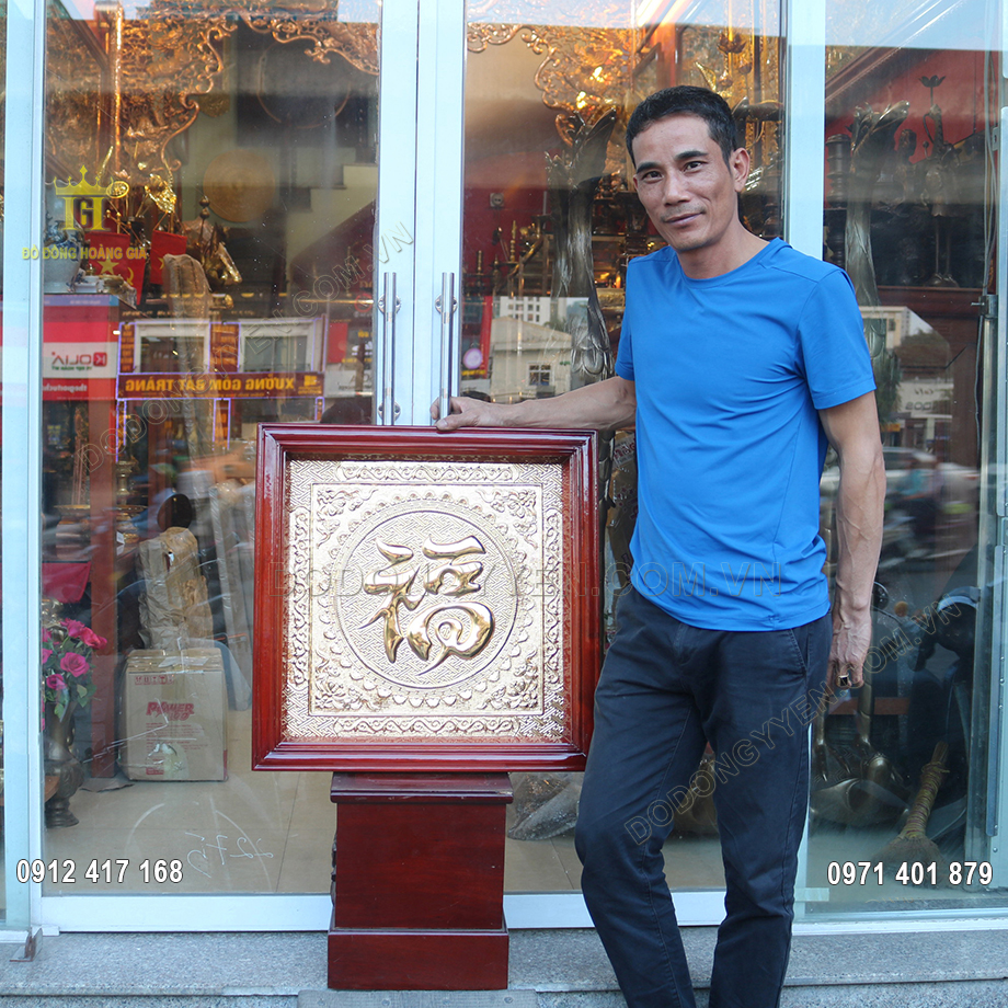 Tại sao nên treo tranh chữ bằng đồng đẹp trong nhà?