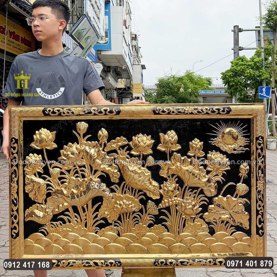 Tranh Hoa Sen Khung Liền Đồng Mạ Vàng 24K