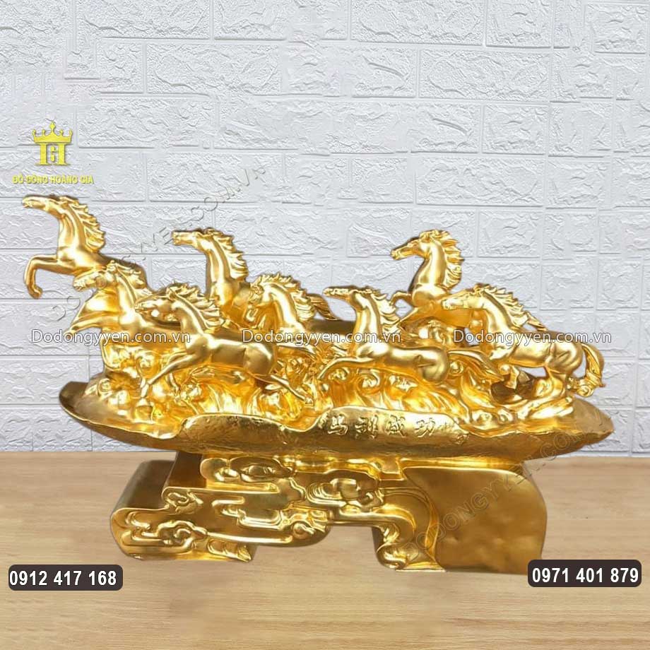 Tượng Bát Mã Truy Phong Bằng Đồng Thếp Vàng 9999 Tượng Bát Mã Truy Phong Bằng Đồng Thếp Vàng 9999