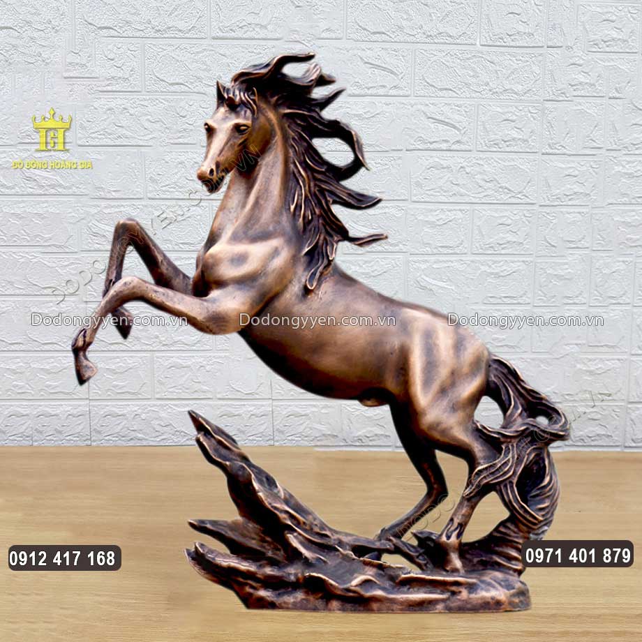 Tượng Con Ngựa Phong Thuỷ Bằng Đồng Đỏ Màu Trầm Cổ Tượng Con Ngựa Phong Thuỷ Bằng Đồng Đỏ Màu Trầm Cổ
