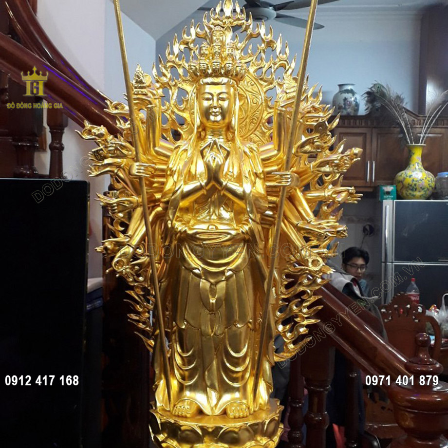 Tượng Phật Dáng Đứng Bằng Đồng Dát Vàng