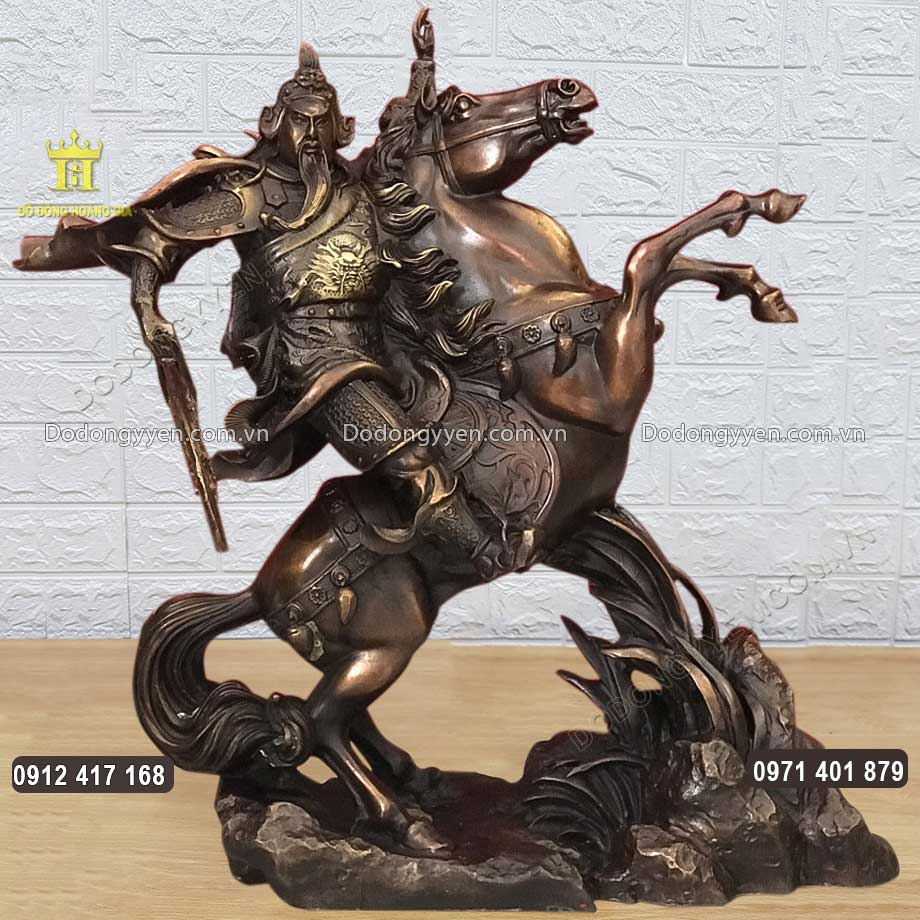 Tượng Quan Công Cưỡi Ngựa Bằng Đồng Vàng Hun Giả Cổ
