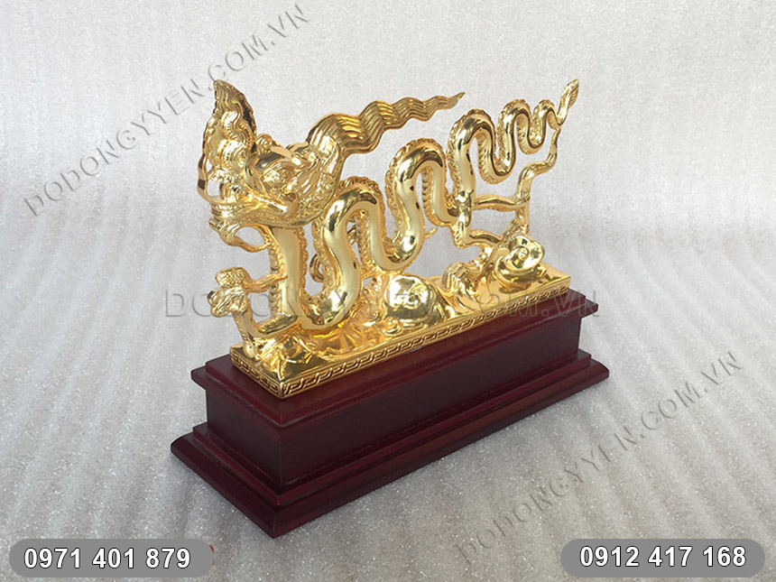 Tượng Rồng thời L&yacute; Mạ V&agrave;ng