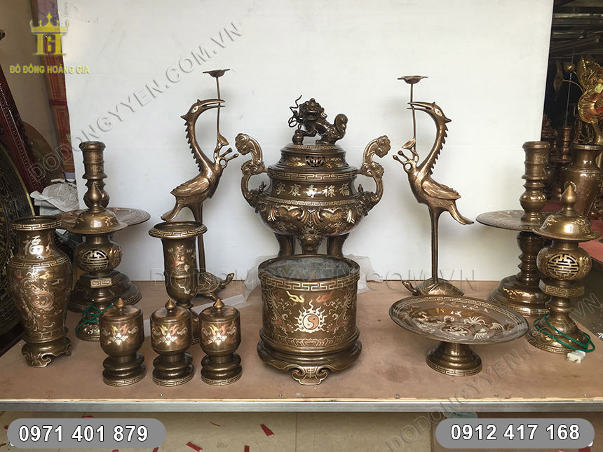 Đồ Thờ C&uacute;ng Nh&agrave; Thờ Họ Bằng Đồng