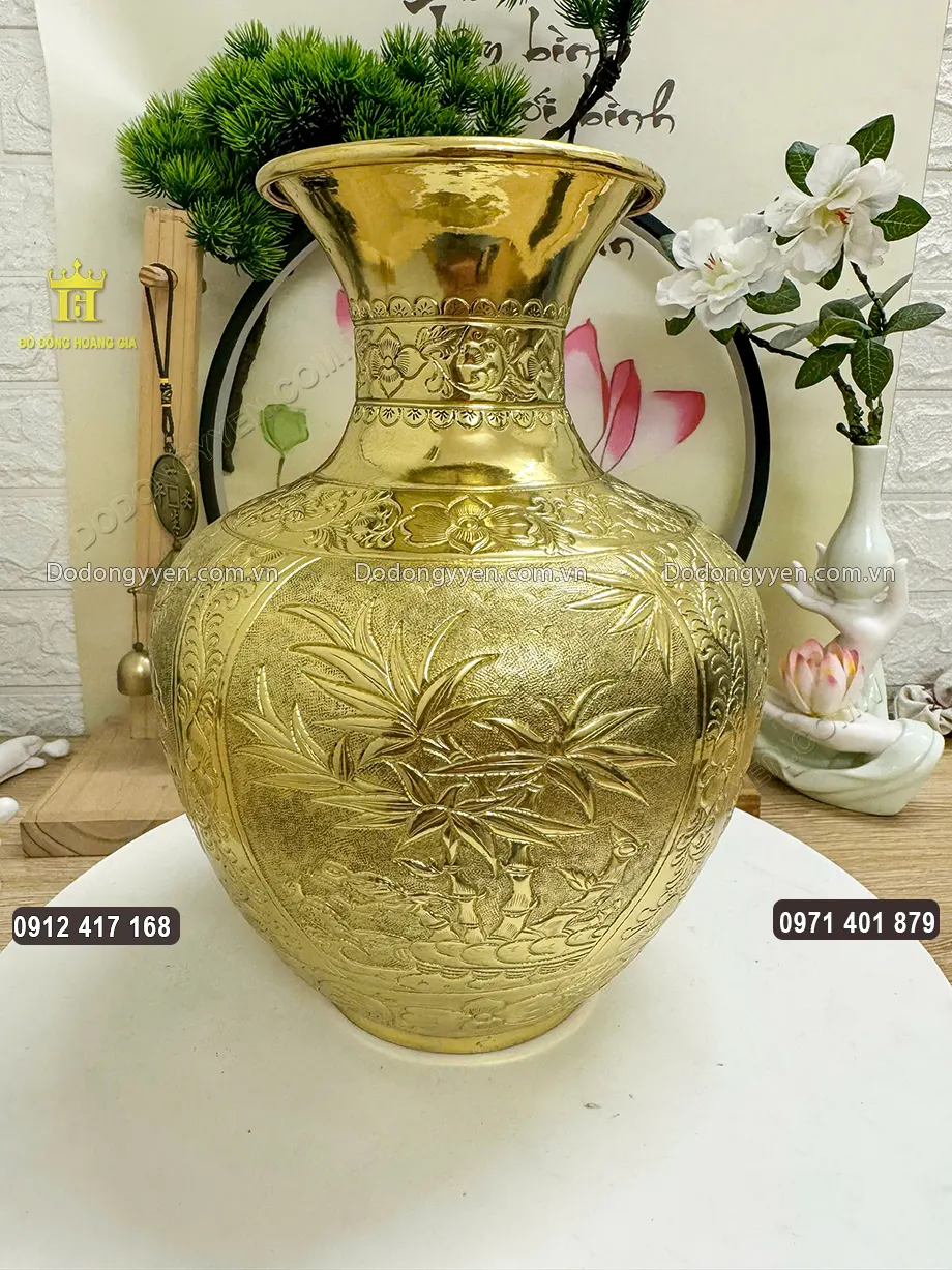Hình ảnh cây trúc trên thân bình