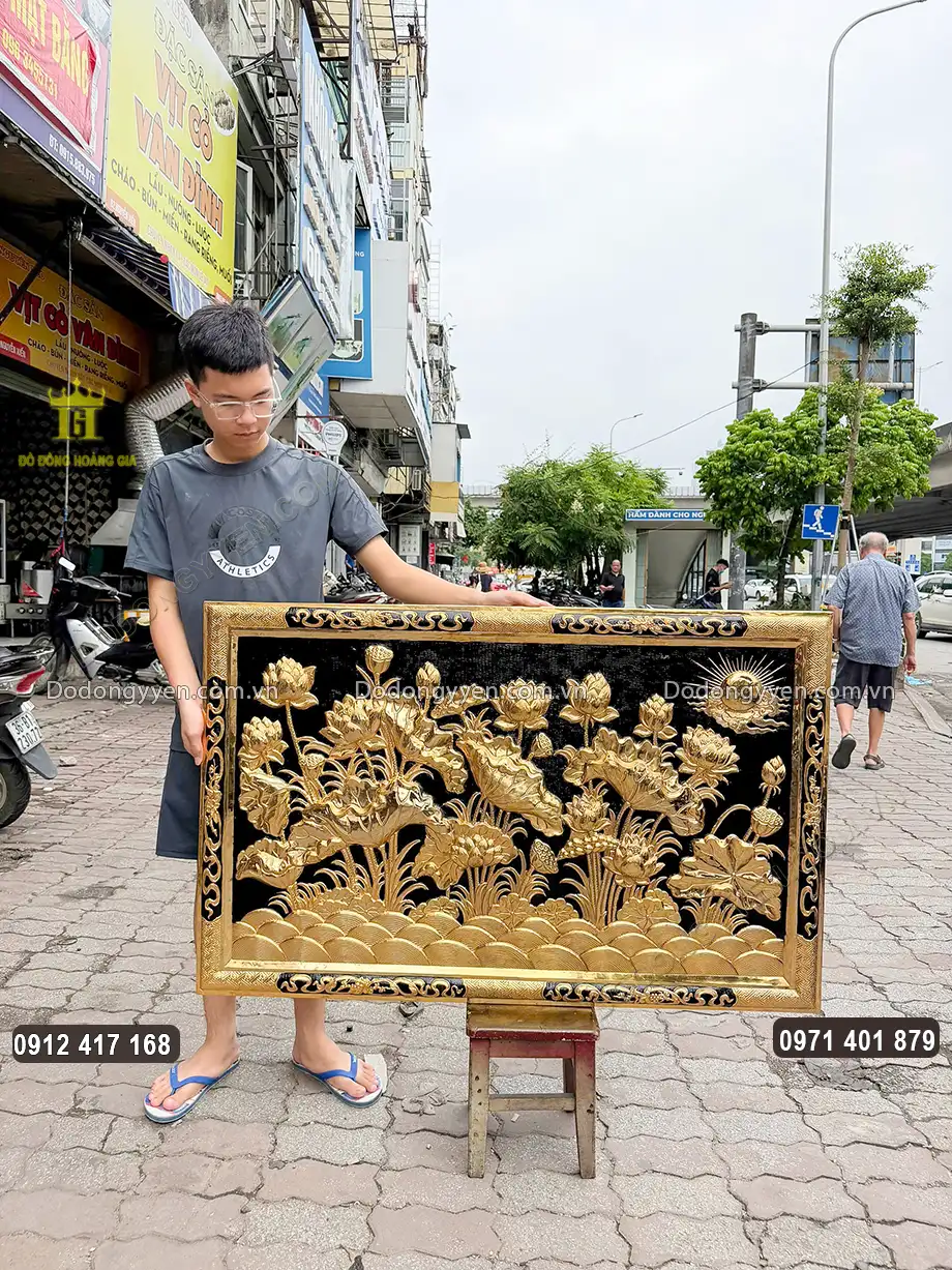 Tranh Hoa Sen Khung Liền Đồng Mạ V&agrave;ng 24K