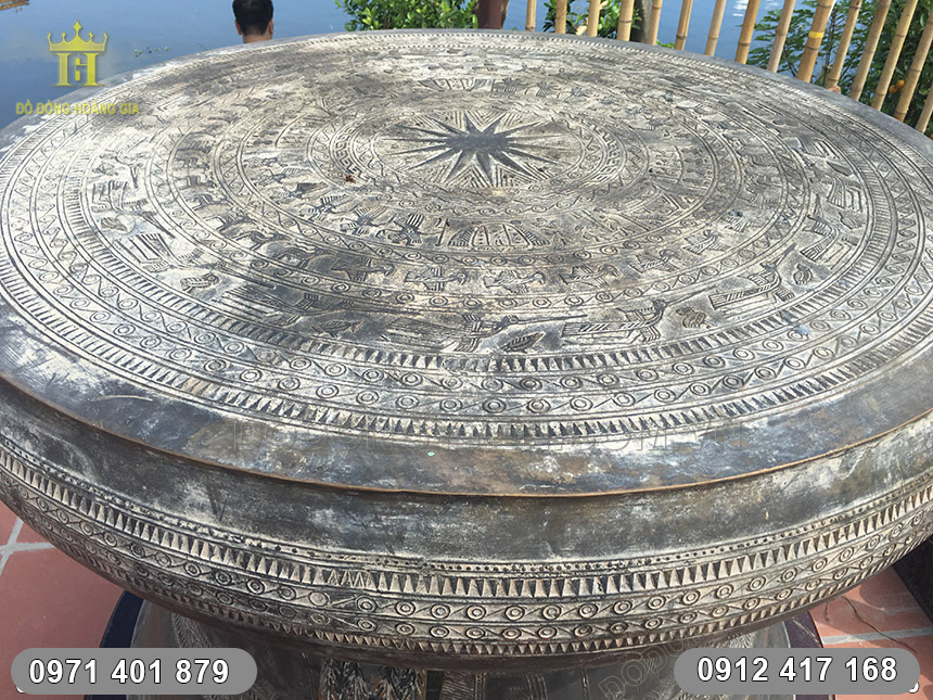 đ&uacute;c trống đồng đ&ocirc;ng sơn, ngọc lũ