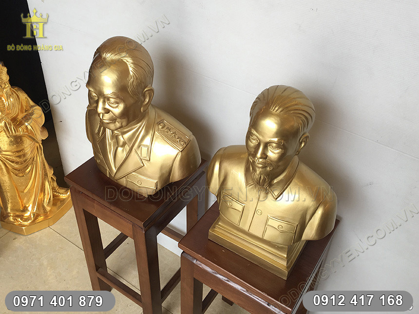 Đ&uacute;c tượng B&aacute;c Hồ - B&aacute;c Gi&aacute;p bằng đồng