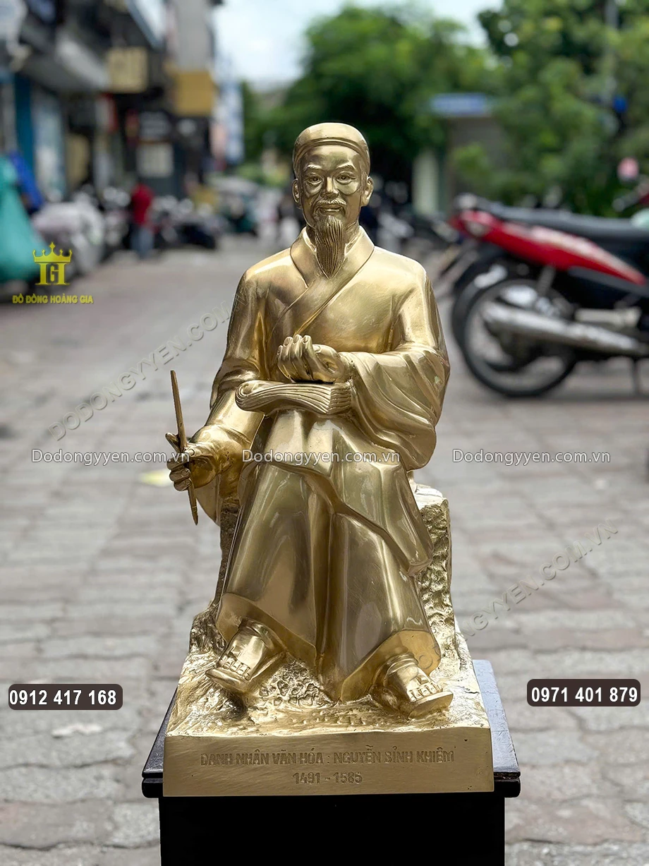 Tượng Nguyễn Bỉnh Khiêm Bằng Đồng Vàng Cao 50Cm