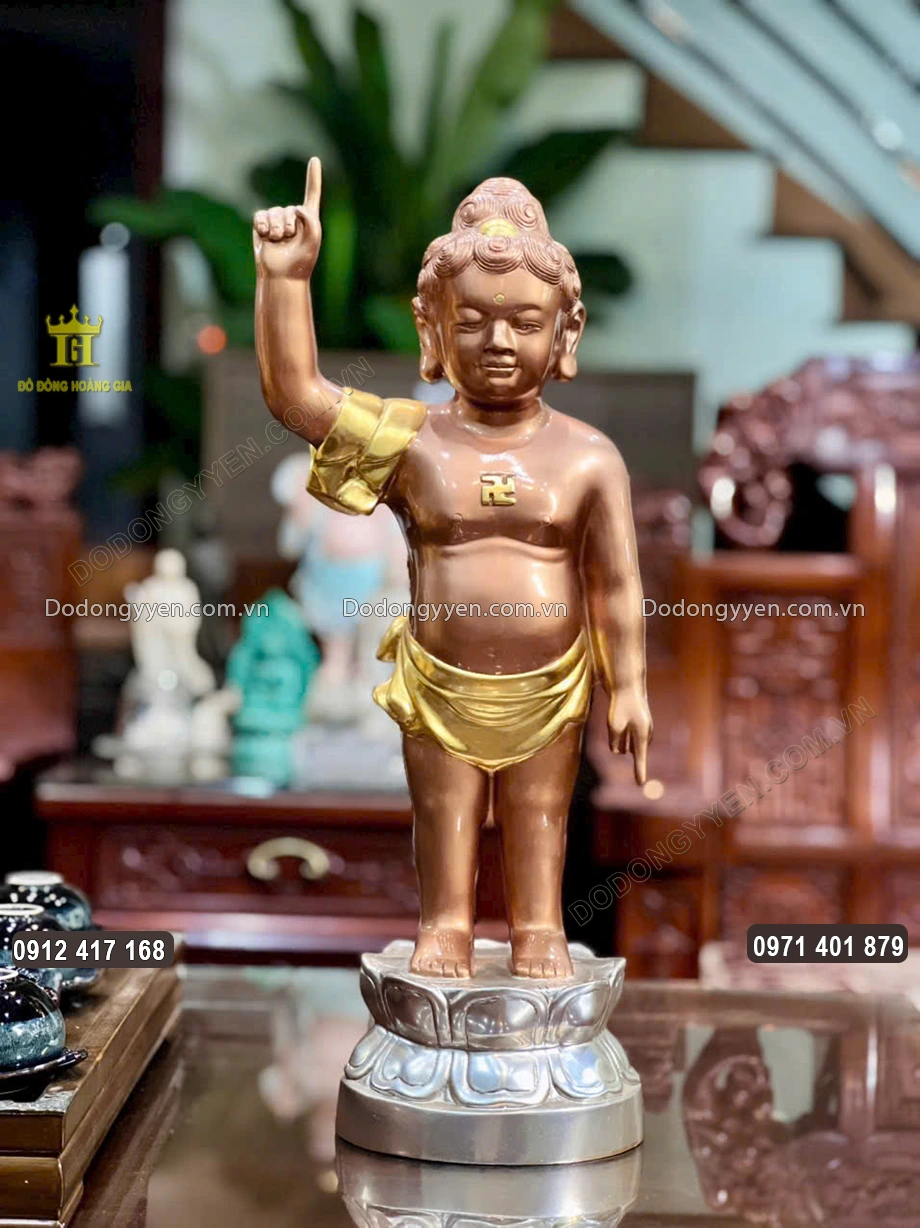 Tượng Phật Đản Sanh Bằng Đồng Vàng Làm Màu Uy Nghiêm