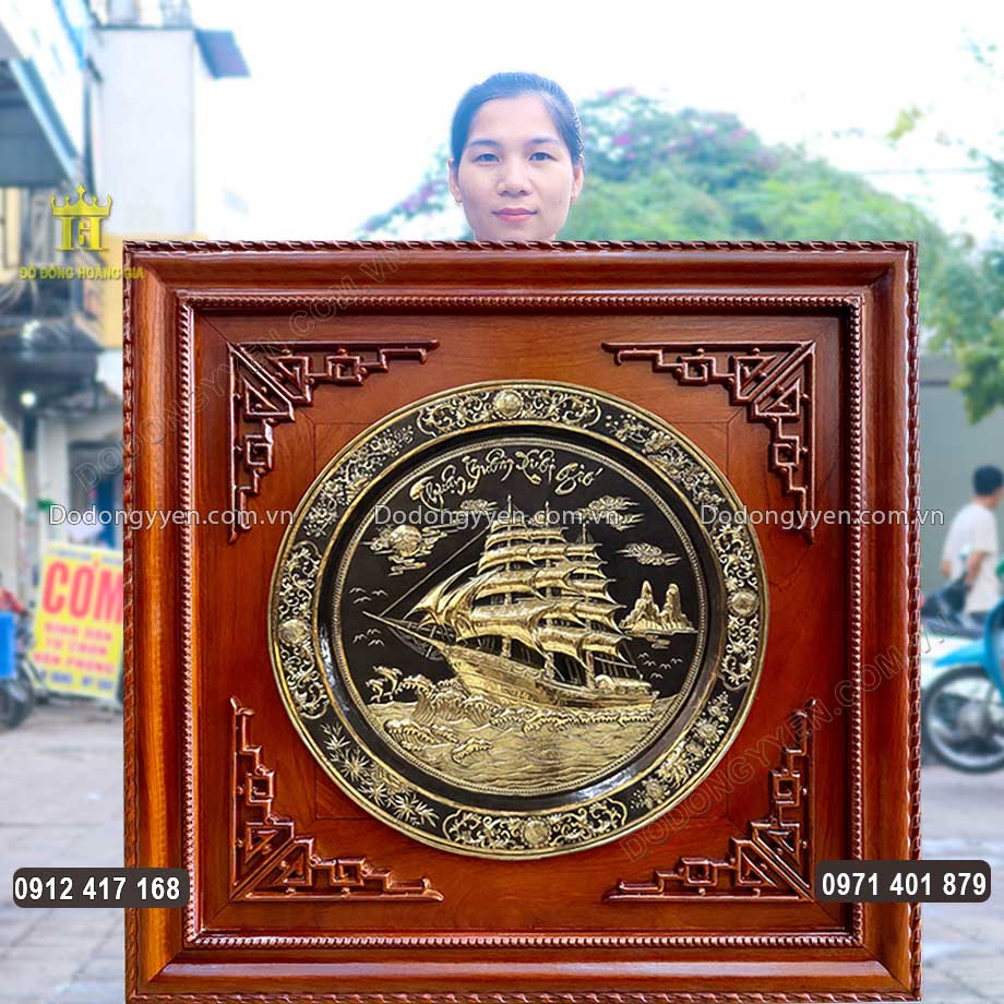 Tranh Đồng Thuận Buồm Xuôi Gió Hun Đen Khổ Vuông 1M2