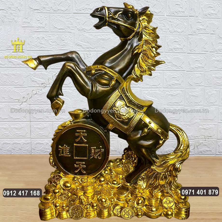 Tượng Con Ngựa Phong Thủy Chiêu Tài Tiến Bảo Dát Điểm Vàng 9999