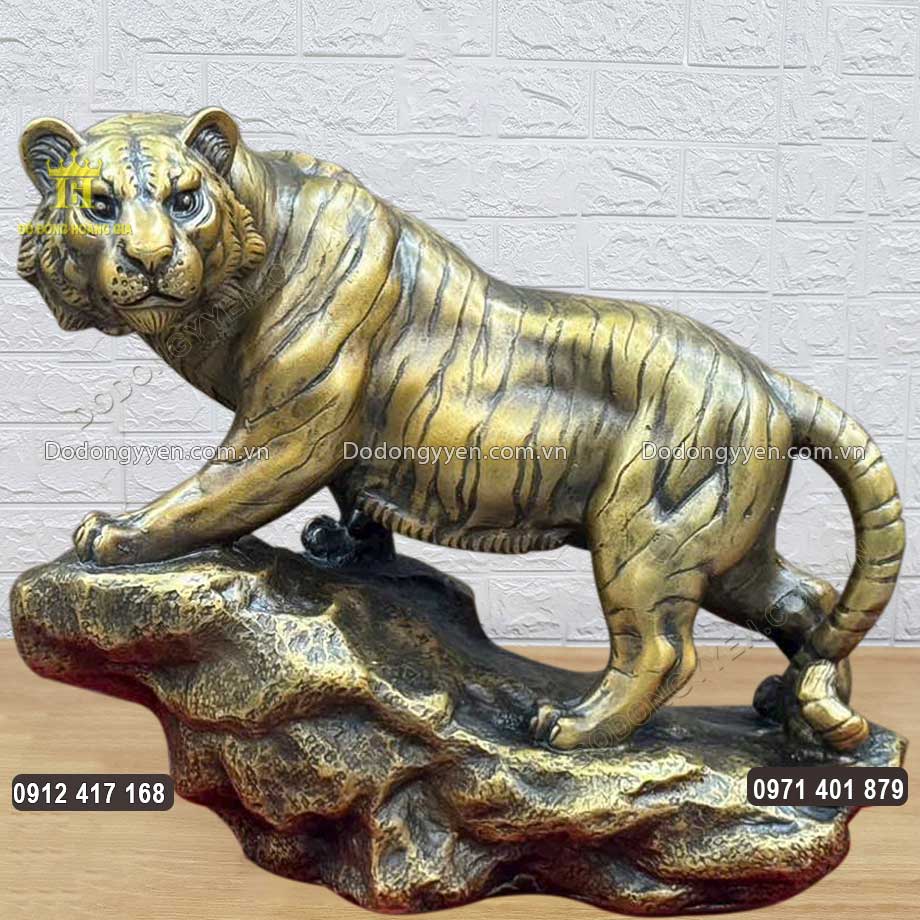 Tượng Hổ Đứng Vách Đá Bằng Đồng Hun Cao 19Cm