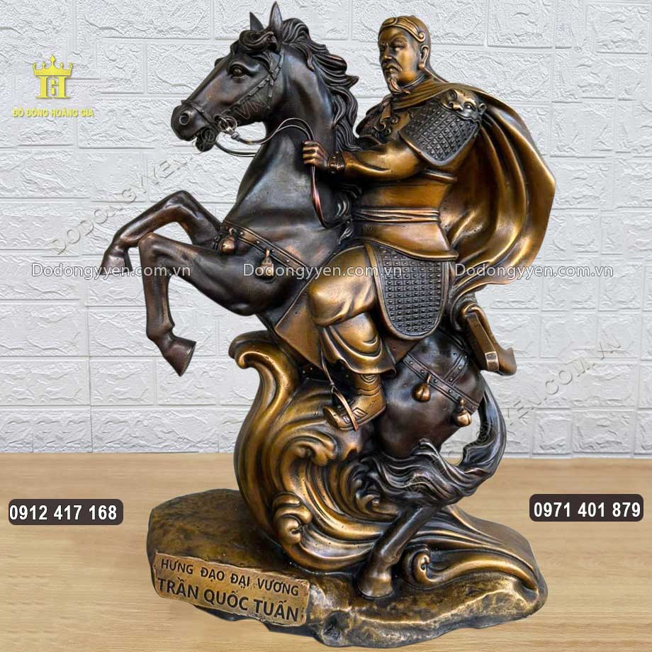 Tượng Trần Hưng Đạo Cưỡi Ngựa Bằng Đồng Hạ Màu Trầm Cổ Tượng Trần Hưng Đạo Cưỡi Ngựa Bằng Đồng Hạ Màu Trầm Cổ