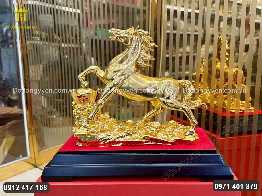 Tượng Ngựa Thỏi V&agrave;ng T&agrave;i Lộc Bằng Đồng D&aacute;t V&agrave;ng 24K