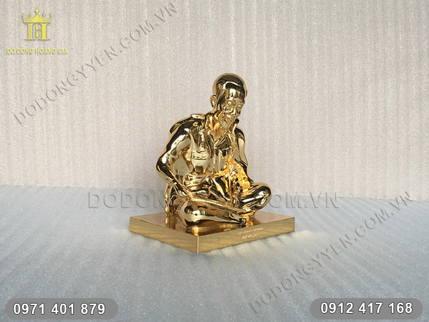 tượng b&aacute;c hồ ngồi mạ v&agrave;ng 6
