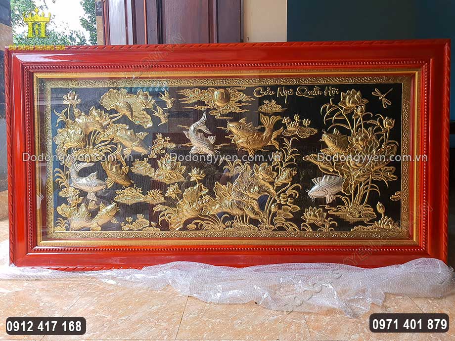 Lắp Đặt Tranh Đồng Cửu Ngư Quần Hội Tại Hạ H&ograve;a Ph&uacute; Thọ