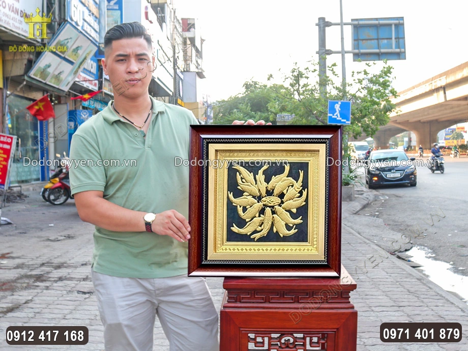 Tranh C&aacute; Ch&eacute;p Bằng Đồng V&agrave;ng Khổ Vu&ocirc;ng 55Cm