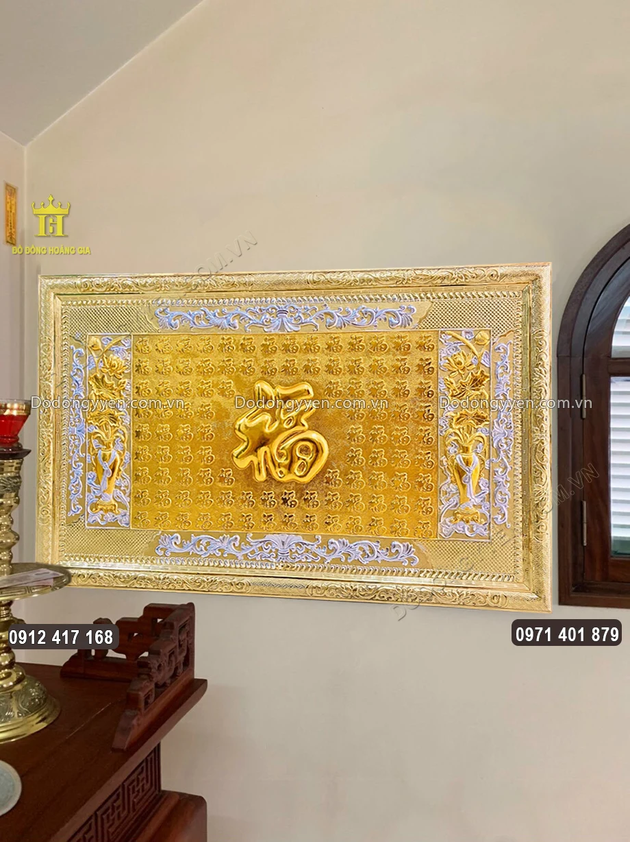 Tranh b&aacute;ch ph&uacute;c được treo trong kh&ocirc;ng gian ph&ograve;ng thờ nh&agrave; kh&aacute;ch VIP